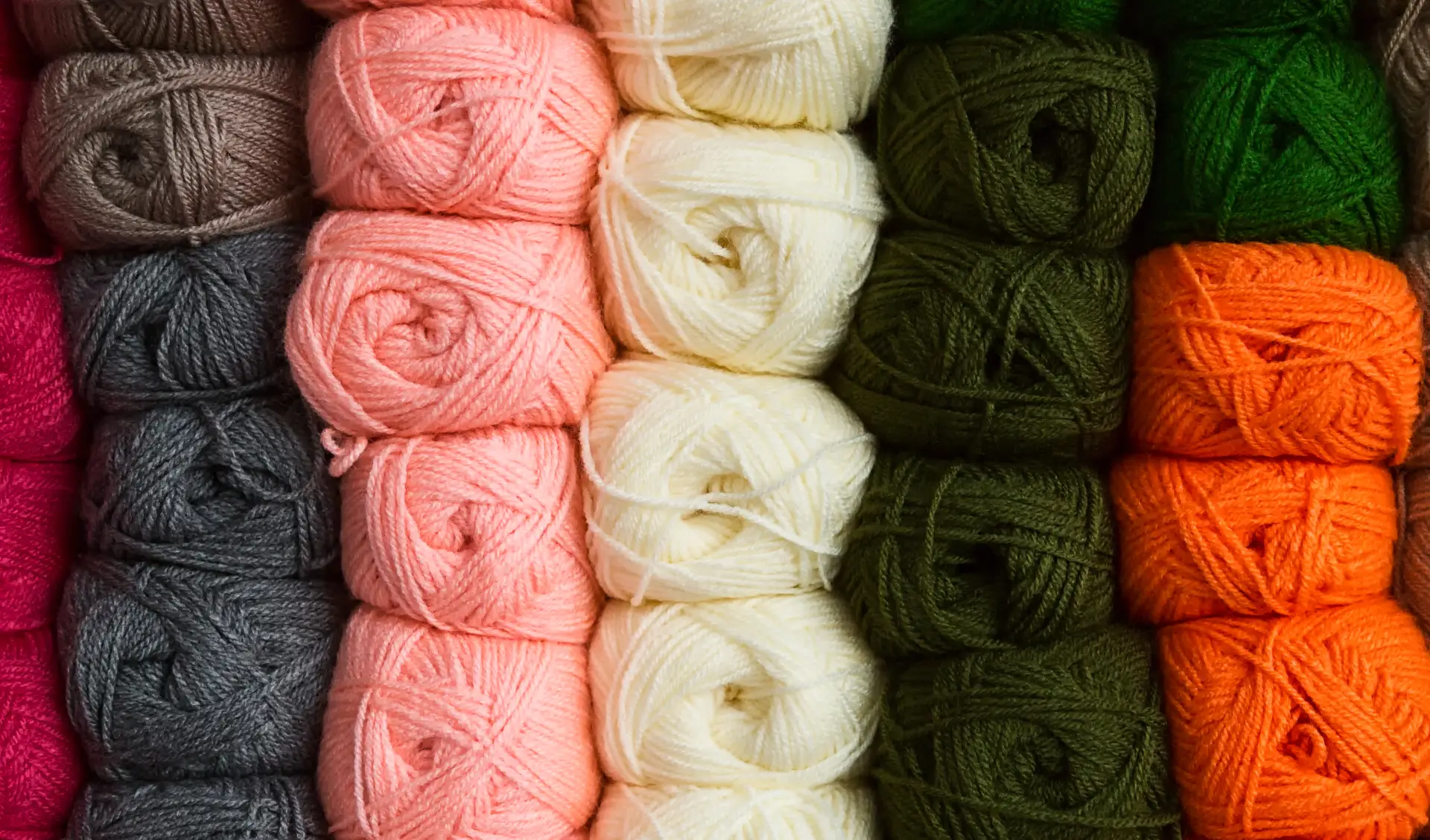 multi-colored-yarns